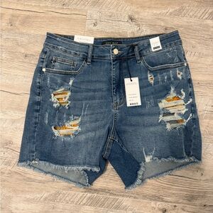 NWT! Judy Blue Distressed Denim Shorts